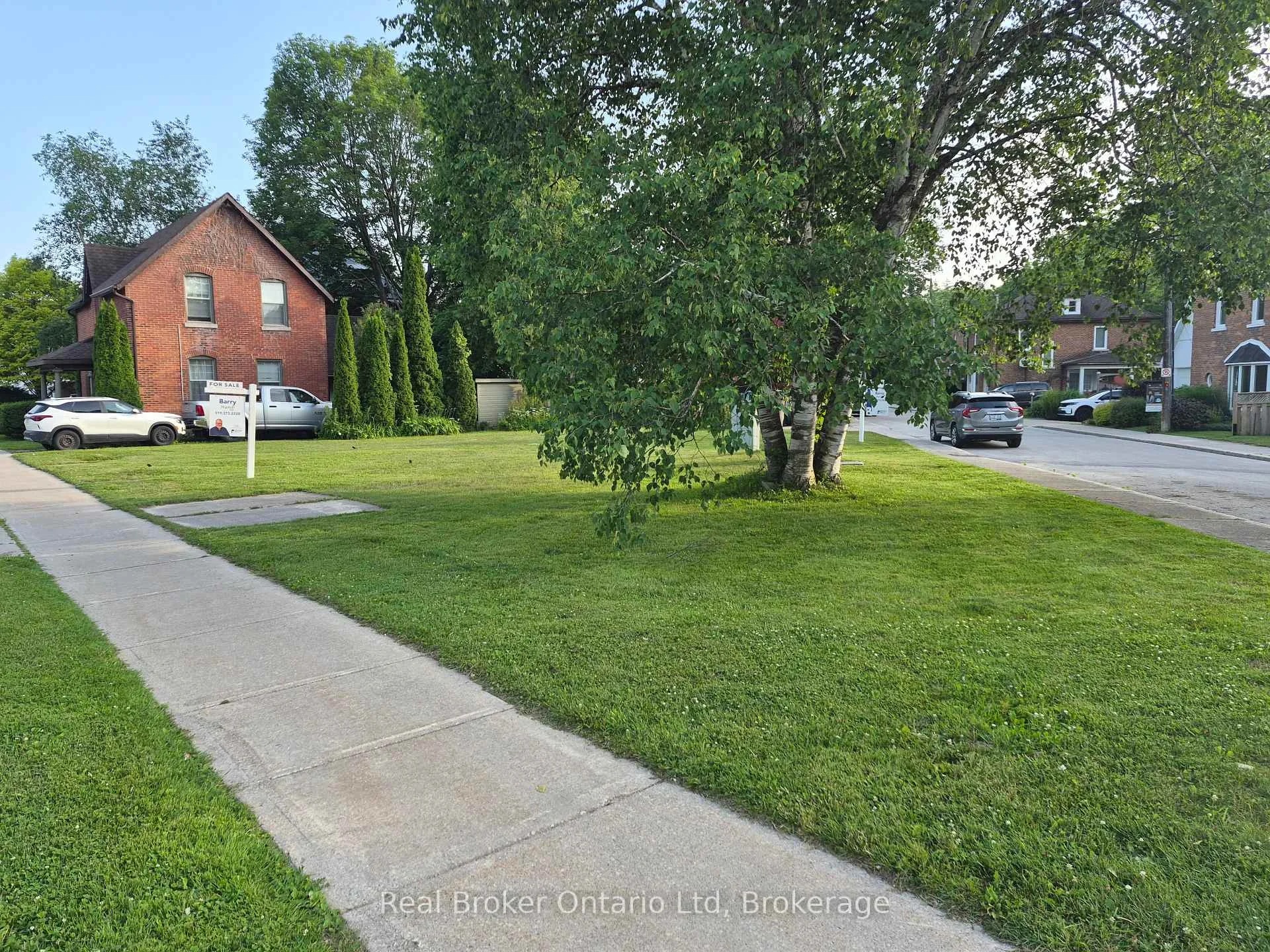 Photo 14 of 586 & 590 2nd Avenue E, Owen Sound — HOMEH