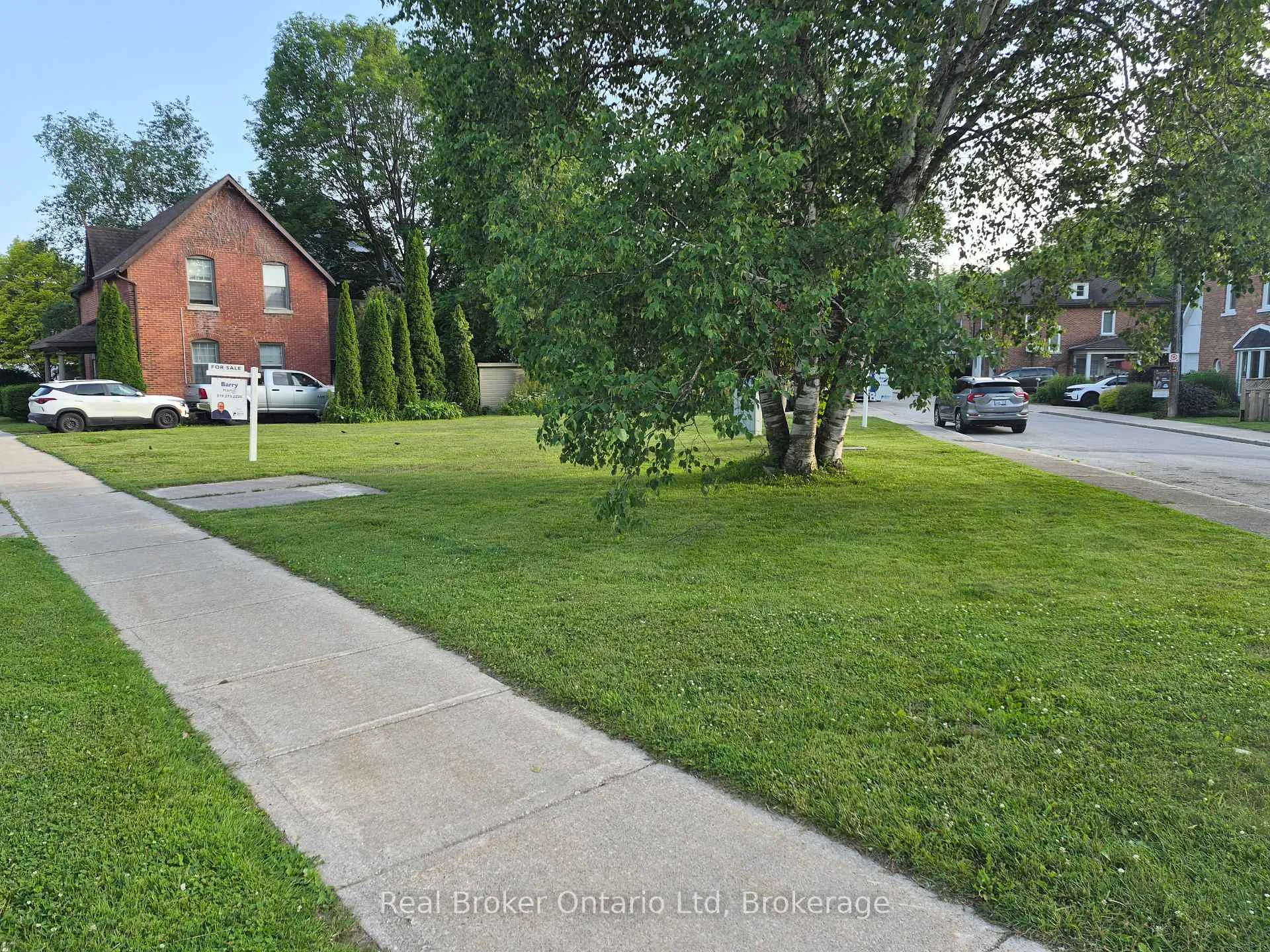 Photo 15 of 586 & 590 2nd Avenue E, Owen Sound — HOMEH