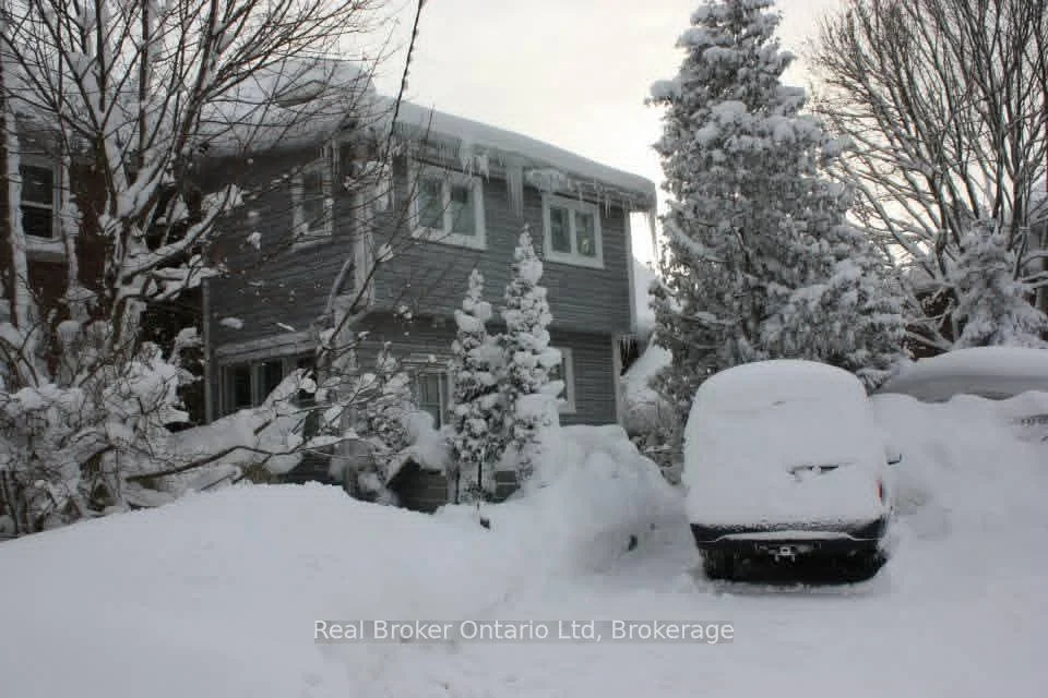 Photo 10 of 586 & 590 2nd Avenue E, Owen Sound — HOMEH