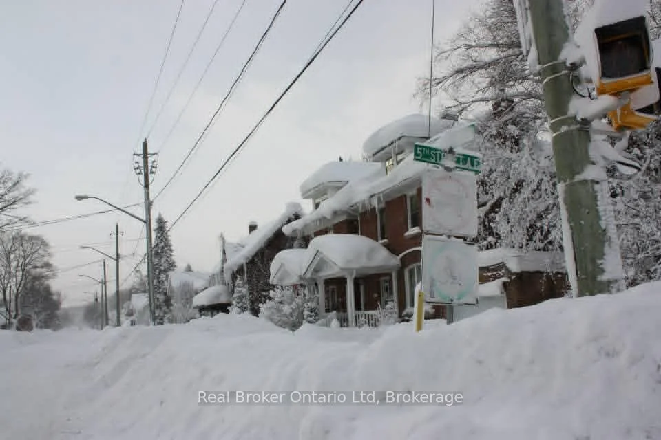 Photo 11 of 586 & 590 2nd Avenue E, Owen Sound — HOMEH