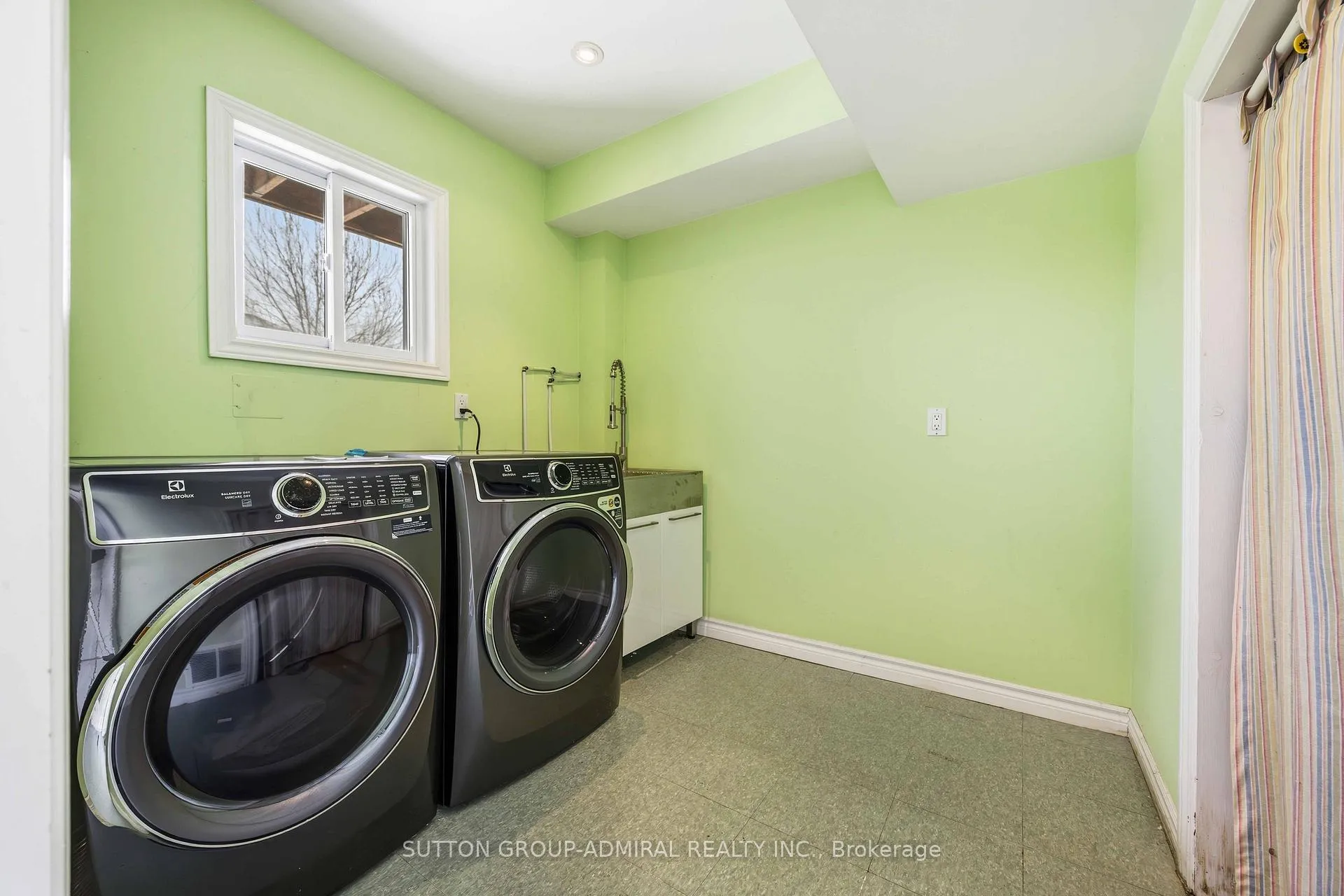 Photo 32 of 75 James Scott Road, Markham, Vinegar Hill — HOMEH