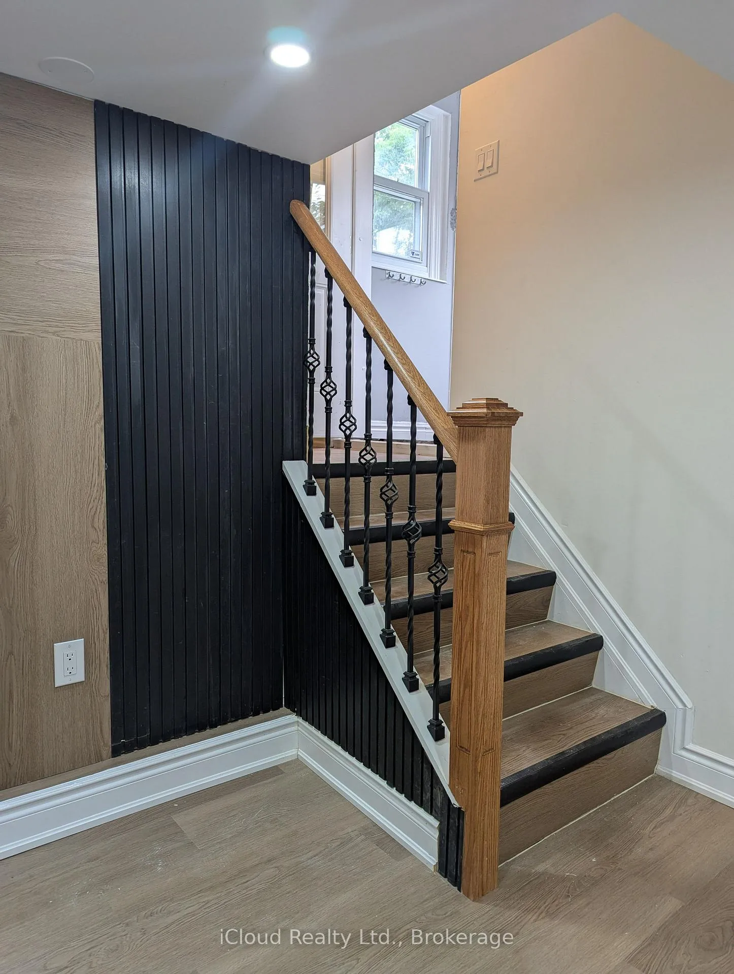 Photo 2 of 54 Twenty Third Street, Etobicoke, Long Branch — HOMEH