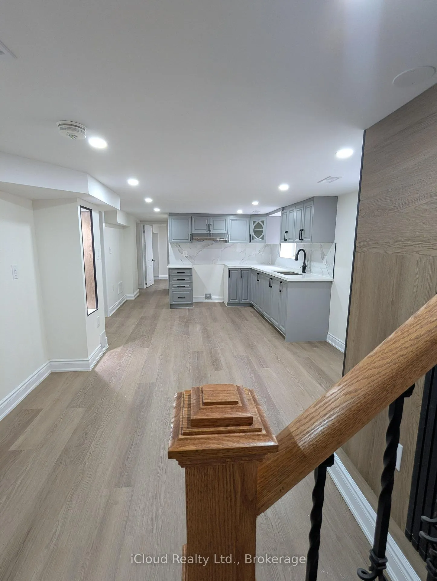 Photo 3 of 54 Twenty Third Street, Etobicoke, Long Branch — HOMEH