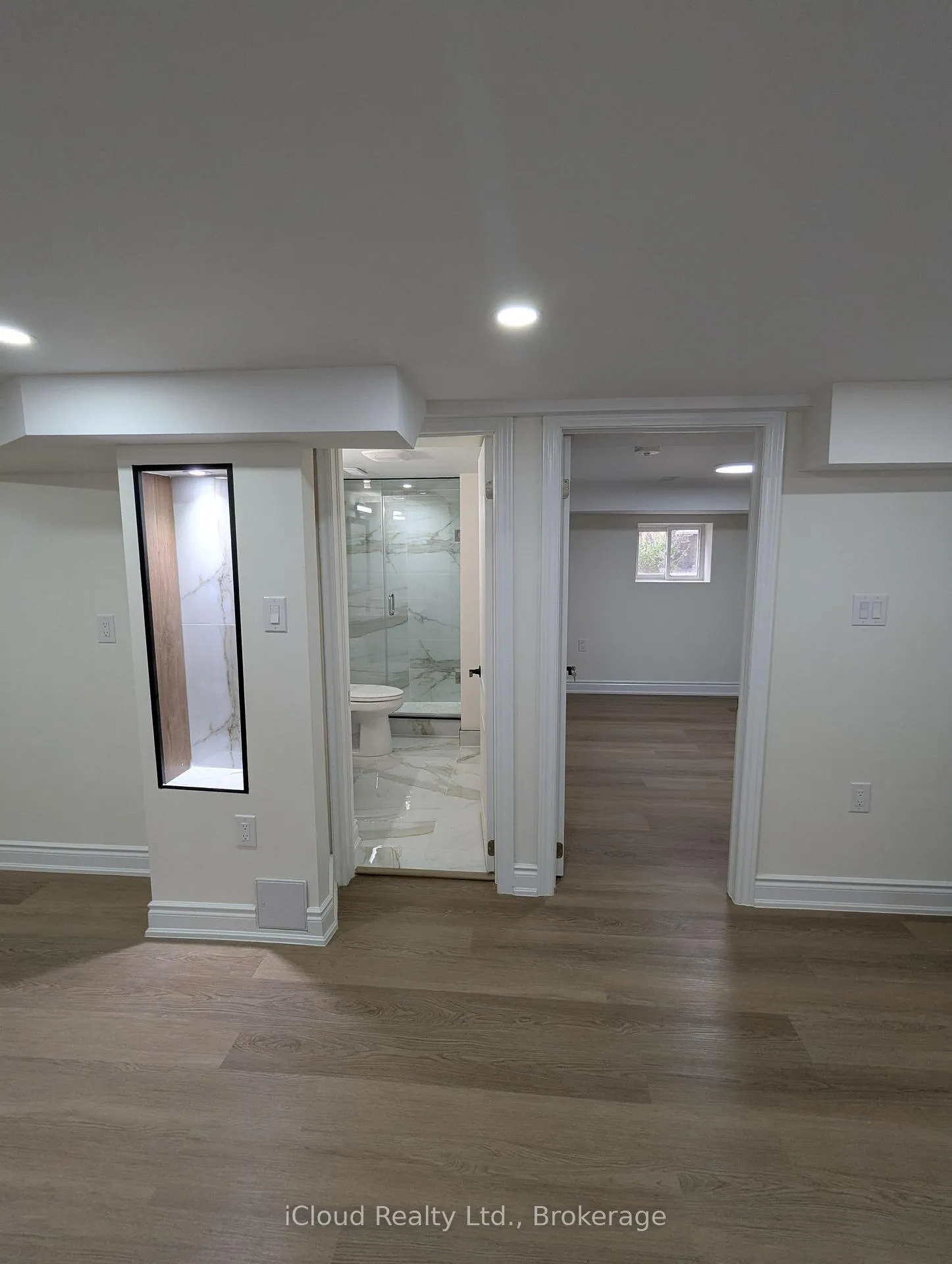 Photo 6 of 54 Twenty Third Street, Etobicoke, Long Branch — HOMEH