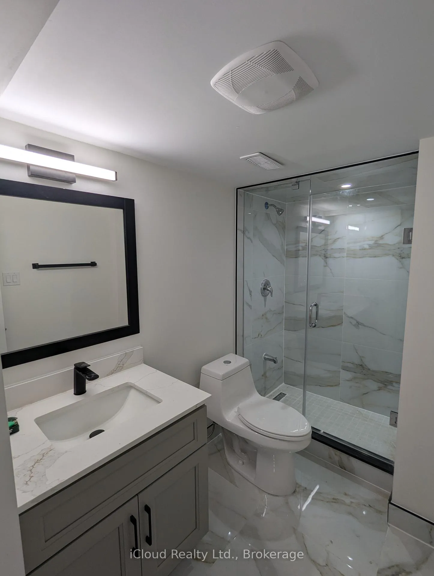 Photo 8 of 54 Twenty Third Street, Etobicoke, Long Branch — HOMEH
