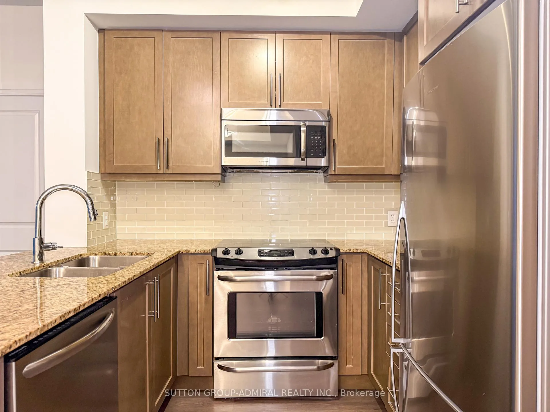 Photo 6 of Unit 1109, 55 Oneida Crescent, Richmond Hill, Langstaff — HOMEH