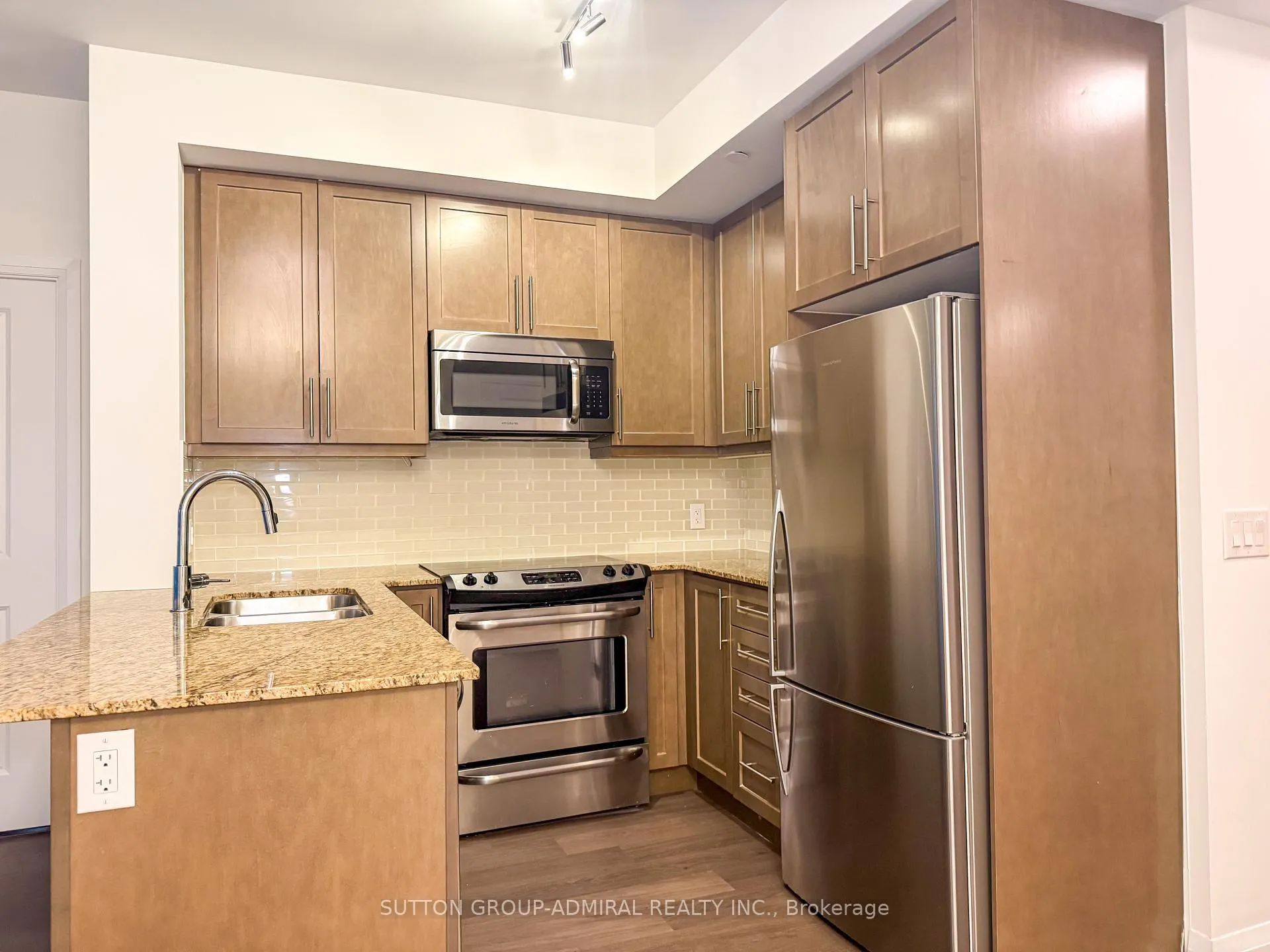 Photo 7 of Unit 1109, 55 Oneida Crescent, Richmond Hill, Langstaff — HOMEH