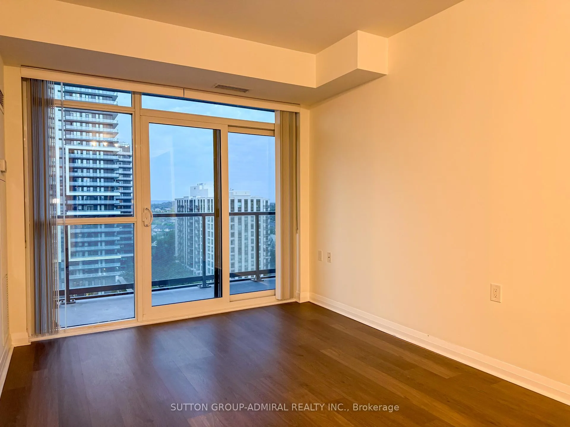 Photo 9 of Unit 1109, 55 Oneida Crescent, Richmond Hill, Langstaff — HOMEH
