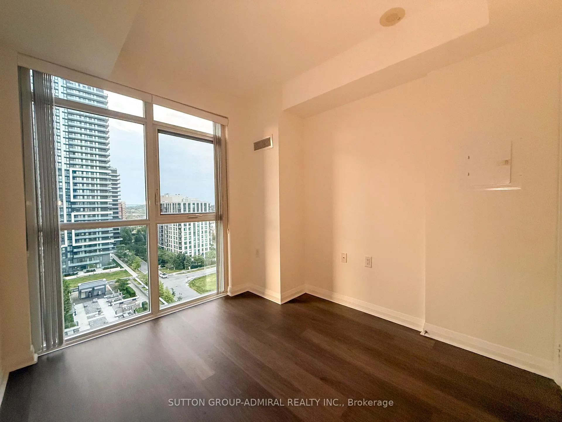 Photo 13 of Unit 1109, 55 Oneida Crescent, Richmond Hill, Langstaff — HOMEH