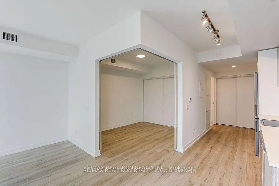Photo 8 of Unit 4711, 395 Bloor Street E, Toronto, North St. James Town — HOMEH