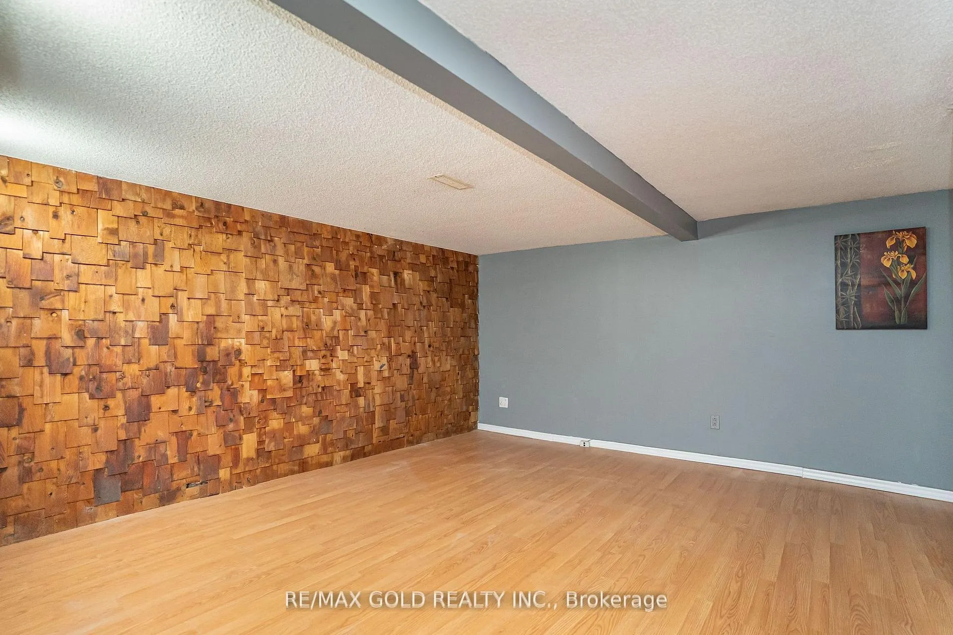 Photo 5 of 24 Bingham Road, Brampton, Madoc — HOMEH