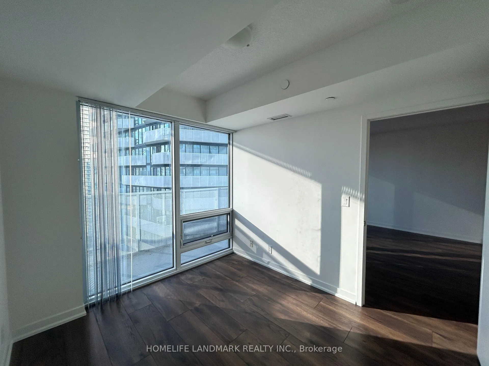 Photo 11 of Unit 2006, 100 Harbour Street, Toronto, Waterfront Communities — HOMEH