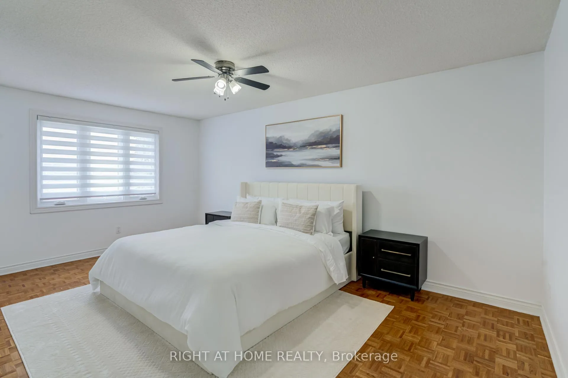 Photo 10 of 123 Lamp Crescent, Vaughan, West Woodbridge — HOMEH