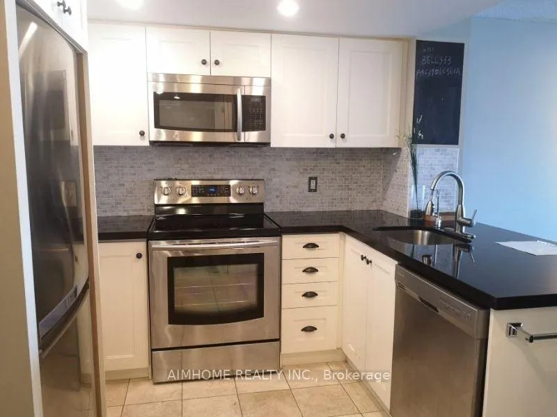 Photo 4 of Unit 2108, 8 Park Road, Toronto, Rosedale-Moore Park — HOMEH