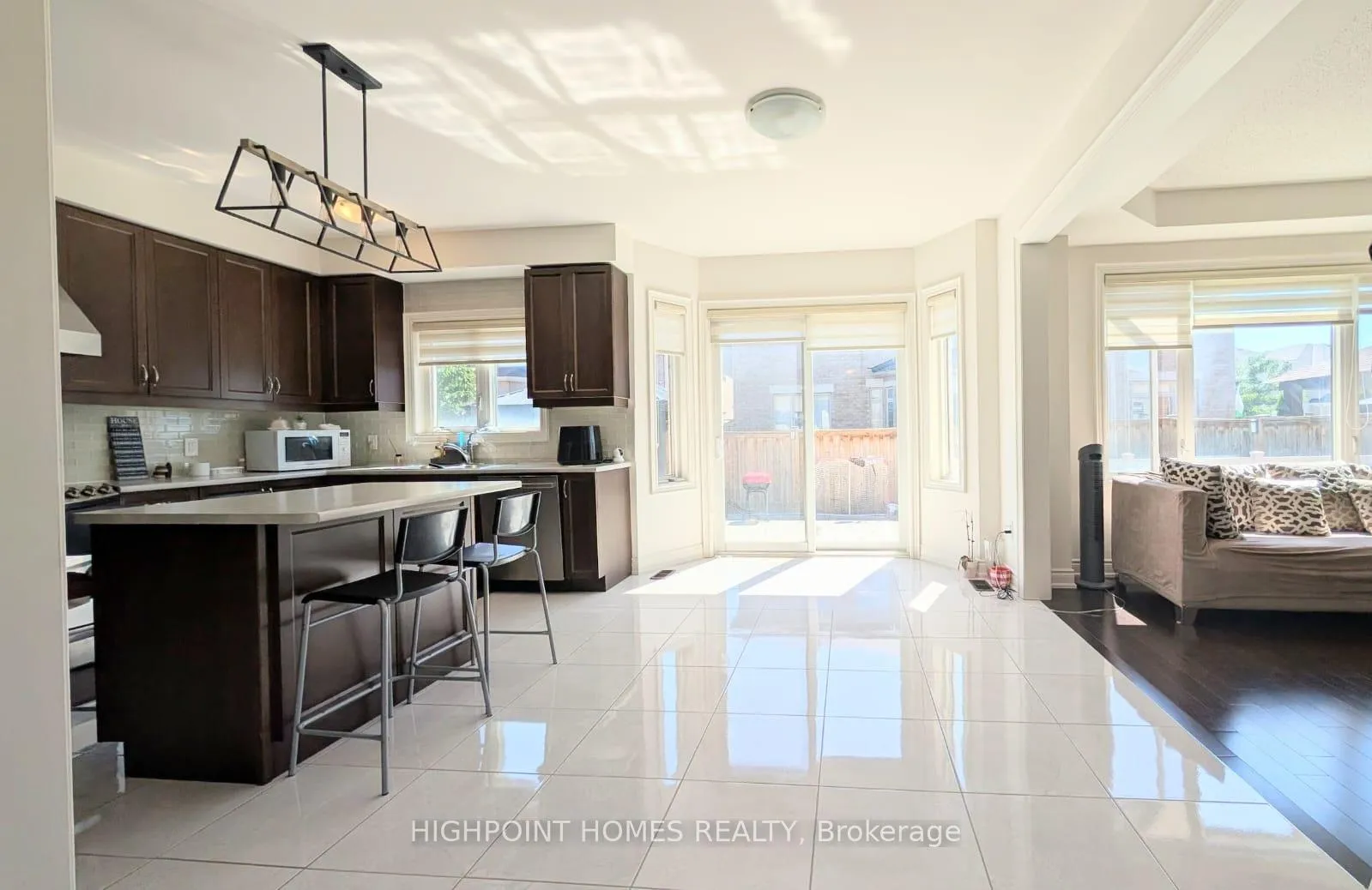 Photo 7 of Unit Upper, 1506 Mendelson Heights, Milton, Ford — HOMEH