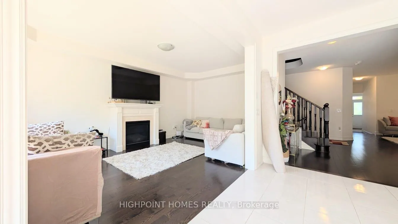 Photo 10 of Unit Upper, 1506 Mendelson Heights, Milton, Ford — HOMEH