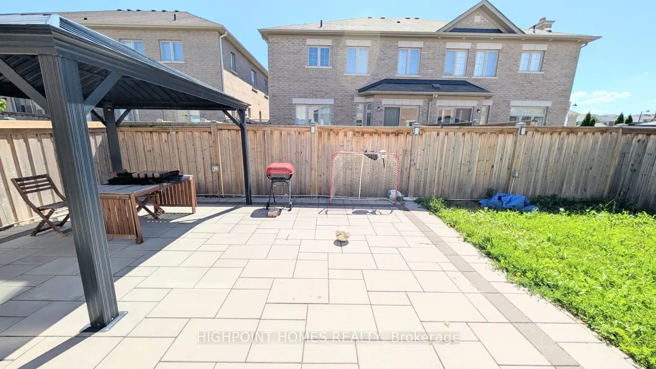 Photo 14 of Unit Upper, 1506 Mendelson Heights, Milton, Ford — HOMEH