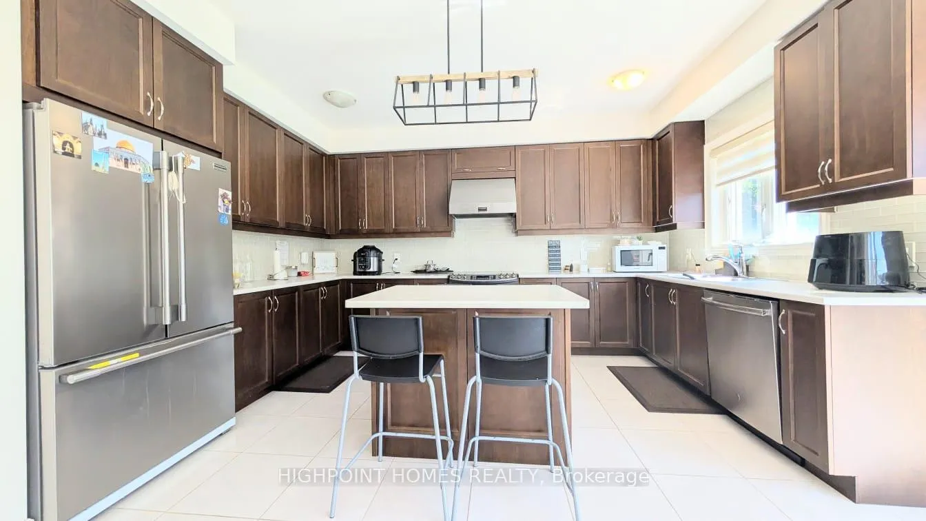 Photo 17 of Unit Upper, 1506 Mendelson Heights, Milton, Ford — HOMEH