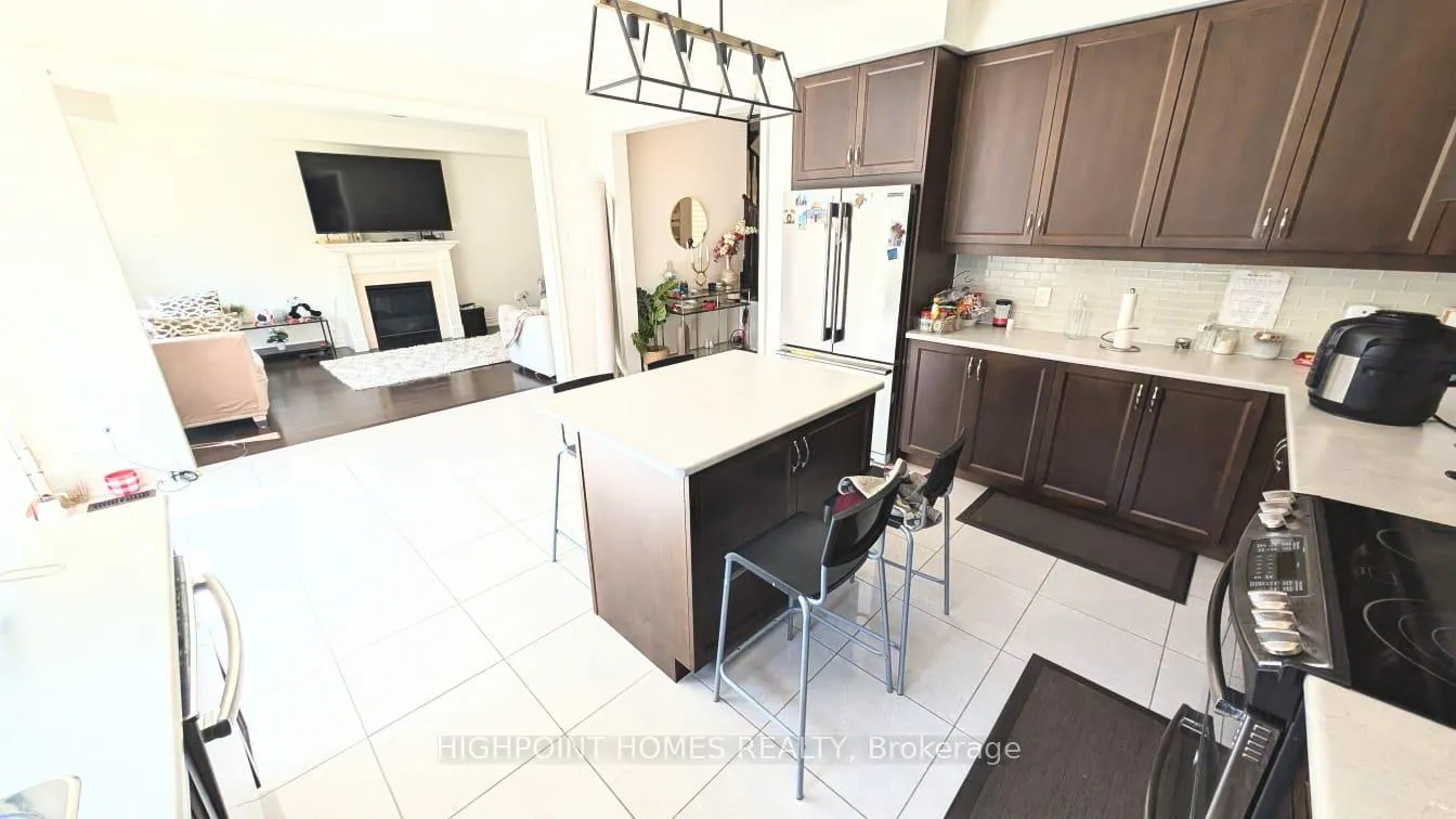 Photo 18 of Unit Upper, 1506 Mendelson Heights, Milton, Ford — HOMEH