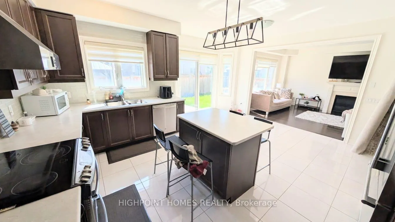 Photo 19 of Unit Upper, 1506 Mendelson Heights, Milton, Ford — HOMEH