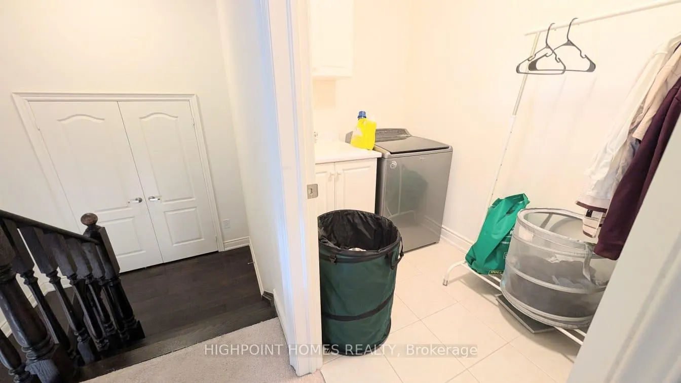 Photo 27 of Unit Upper, 1506 Mendelson Heights, Milton, Ford — HOMEH