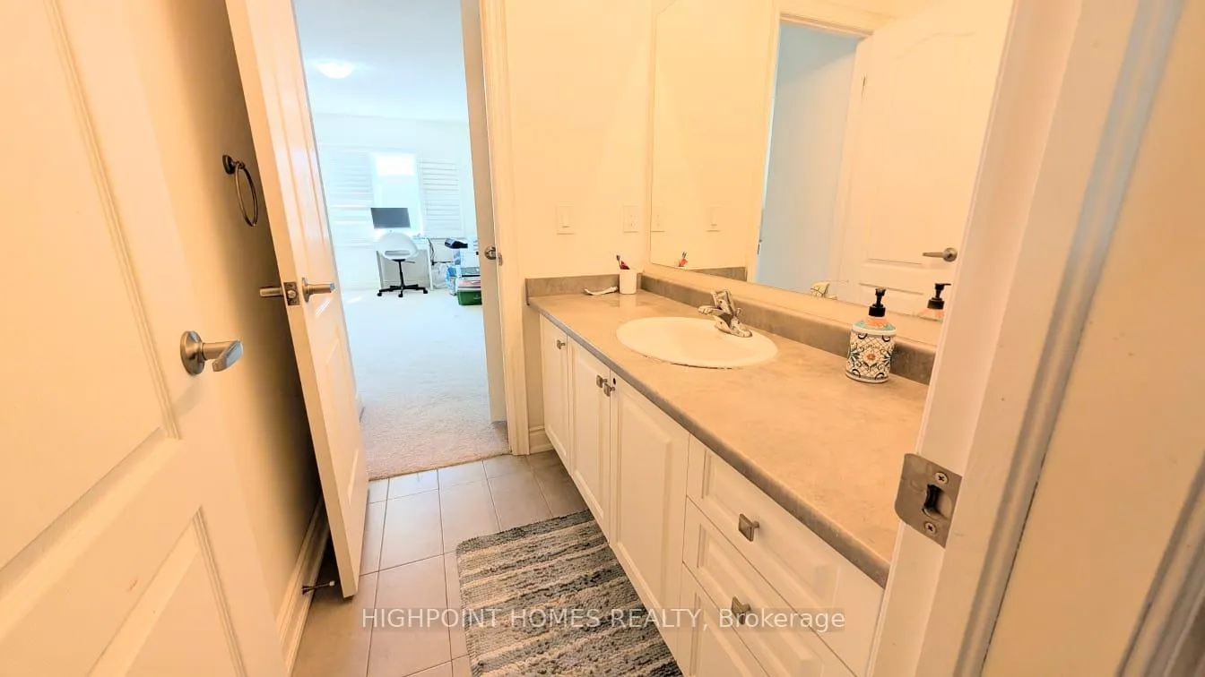 Photo 34 of Unit Upper, 1506 Mendelson Heights, Milton, Ford — HOMEH
