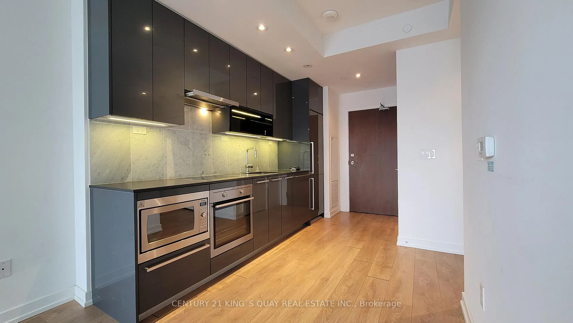 Photo 2 of Unit 1708, 115 McMahon Drive, North York, Bayview Village — HOMEH