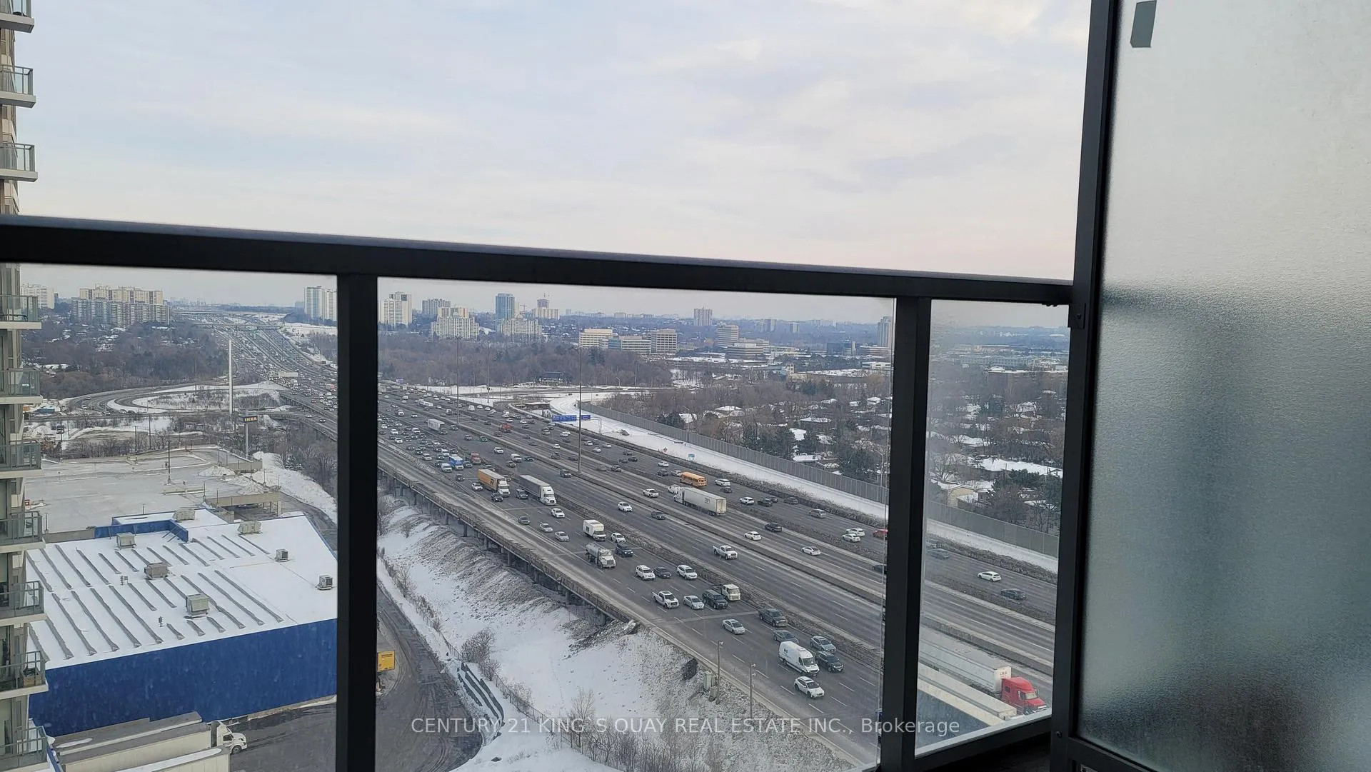 Photo 5 of Unit 1708, 115 McMahon Drive, North York, Bayview Village — HOMEH