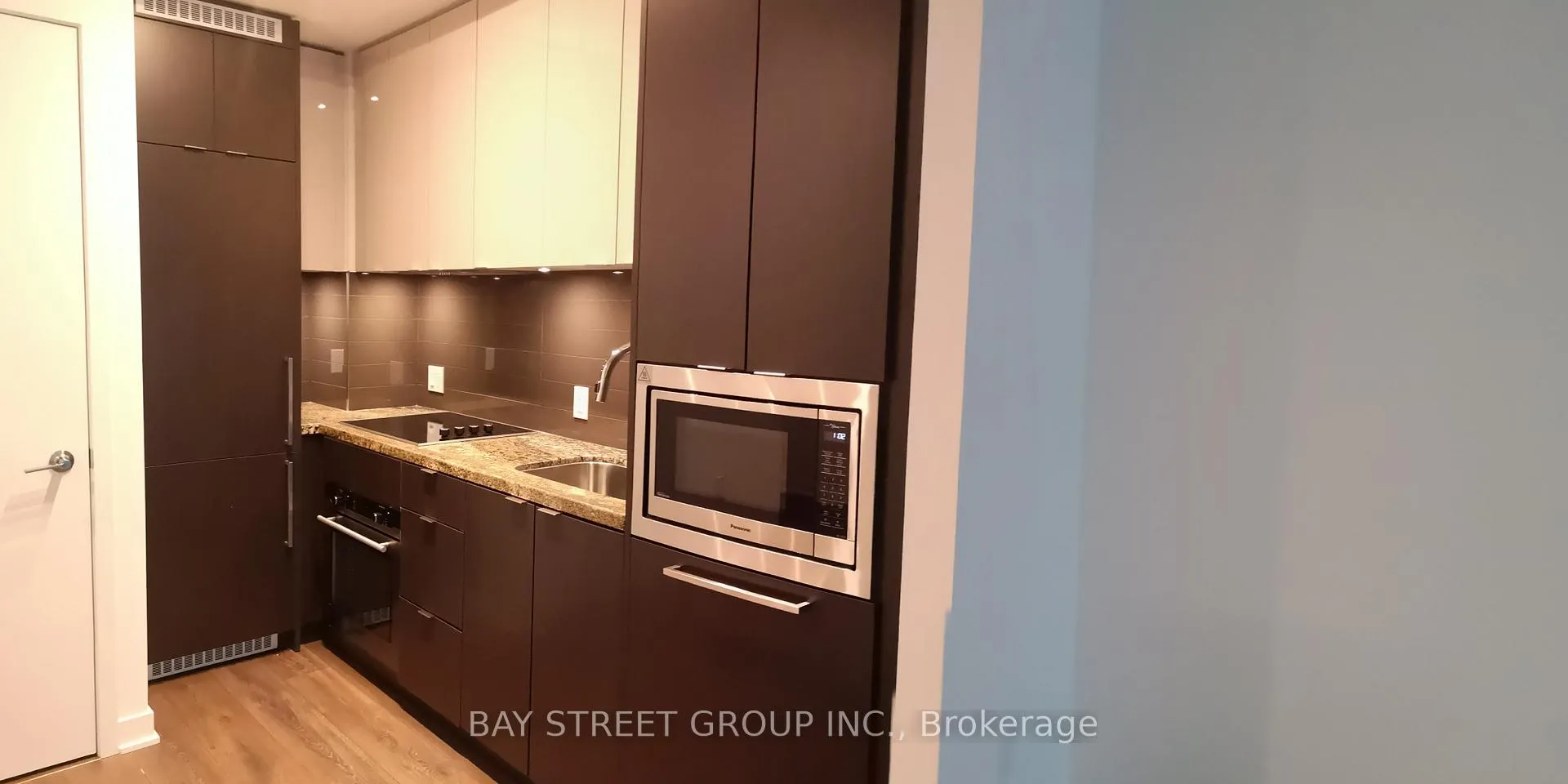 Photo 9 of Unit 903, 125 Blue Jays Way, Toronto, Waterfront Communities — HOMEH