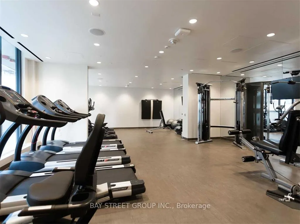 Photo 10 of Unit 903, 125 Blue Jays Way, Toronto, Waterfront Communities — HOMEH