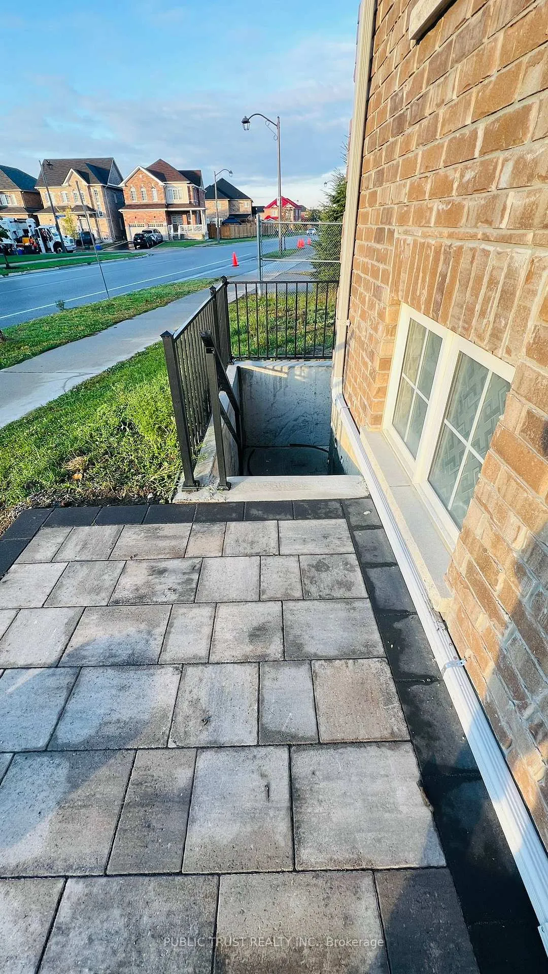 Photo 2 of Unit Basement, 1808 Castlepoint Drive, Oshawa, Taunton — HOMEH