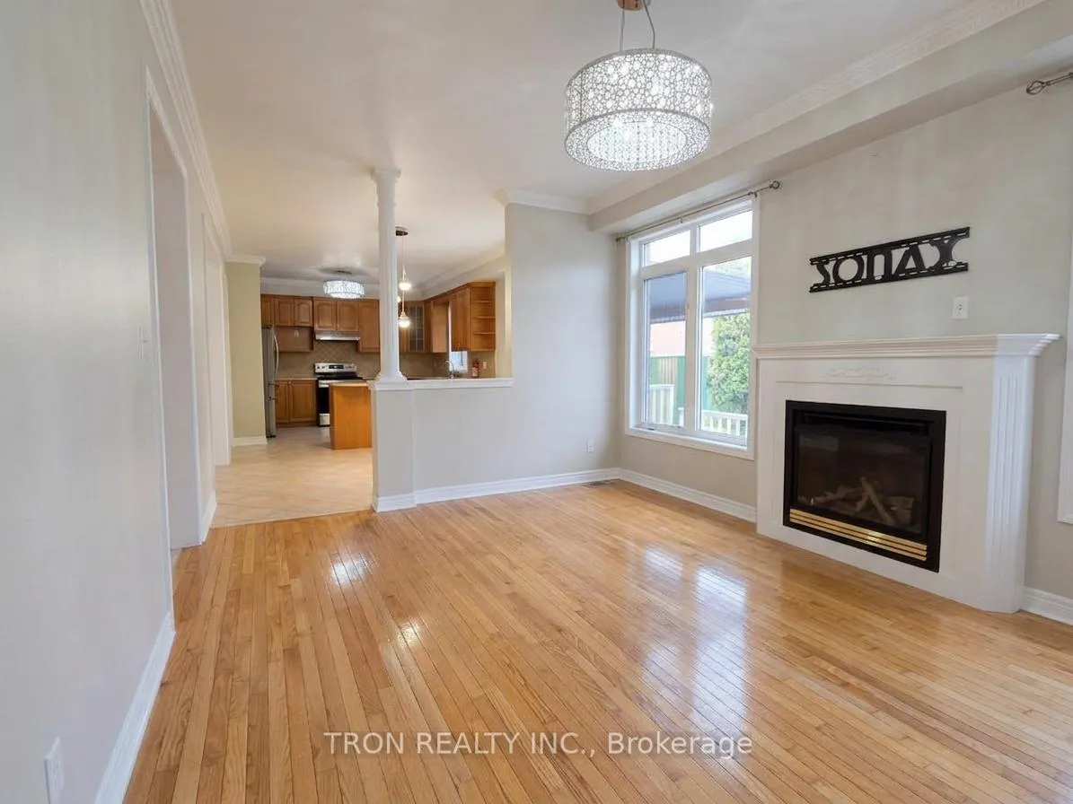 Photo 7 of 32 Arundel Drive, Vaughan, Vellore Village — HOMEH