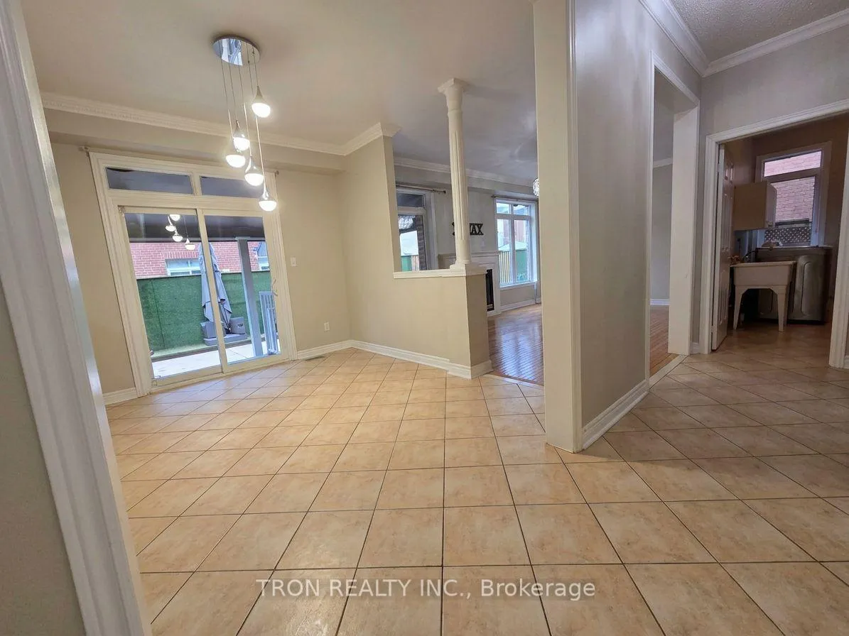 Photo 9 of 32 Arundel Drive, Vaughan, Vellore Village — HOMEH