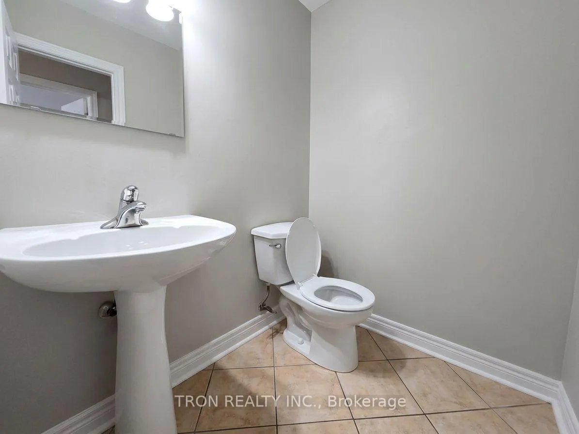 Photo 12 of 32 Arundel Drive, Vaughan, Vellore Village — HOMEH