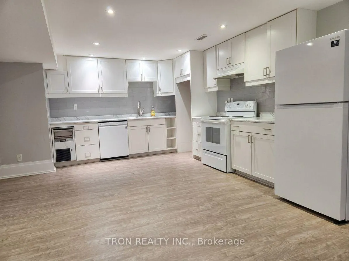 Photo 22 of 32 Arundel Drive, Vaughan, Vellore Village — HOMEH
