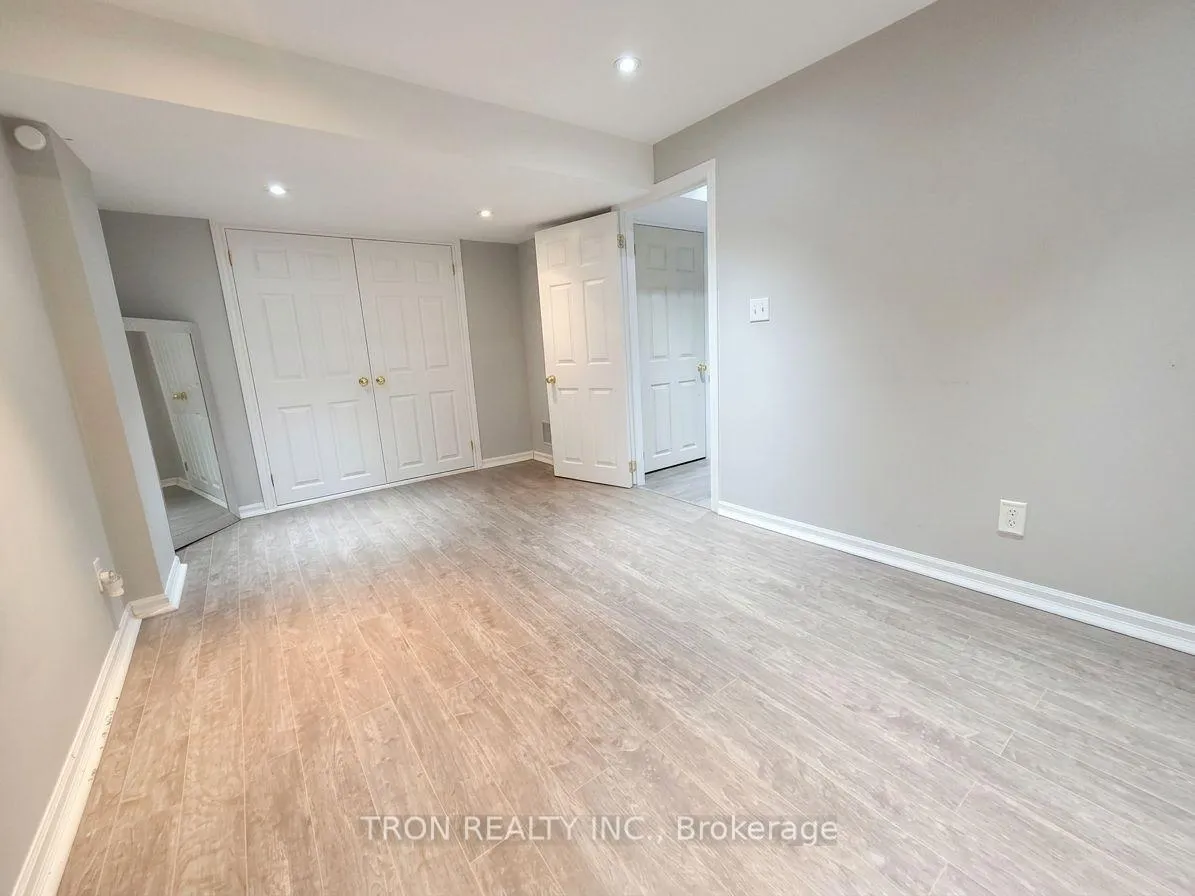 Photo 24 of 32 Arundel Drive, Vaughan, Vellore Village — HOMEH