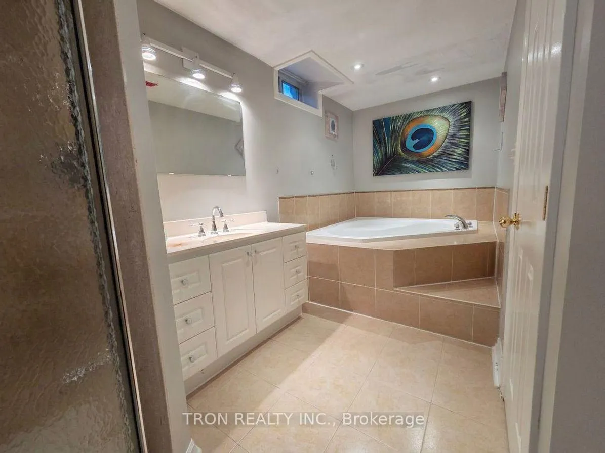 Photo 26 of 32 Arundel Drive, Vaughan, Vellore Village — HOMEH