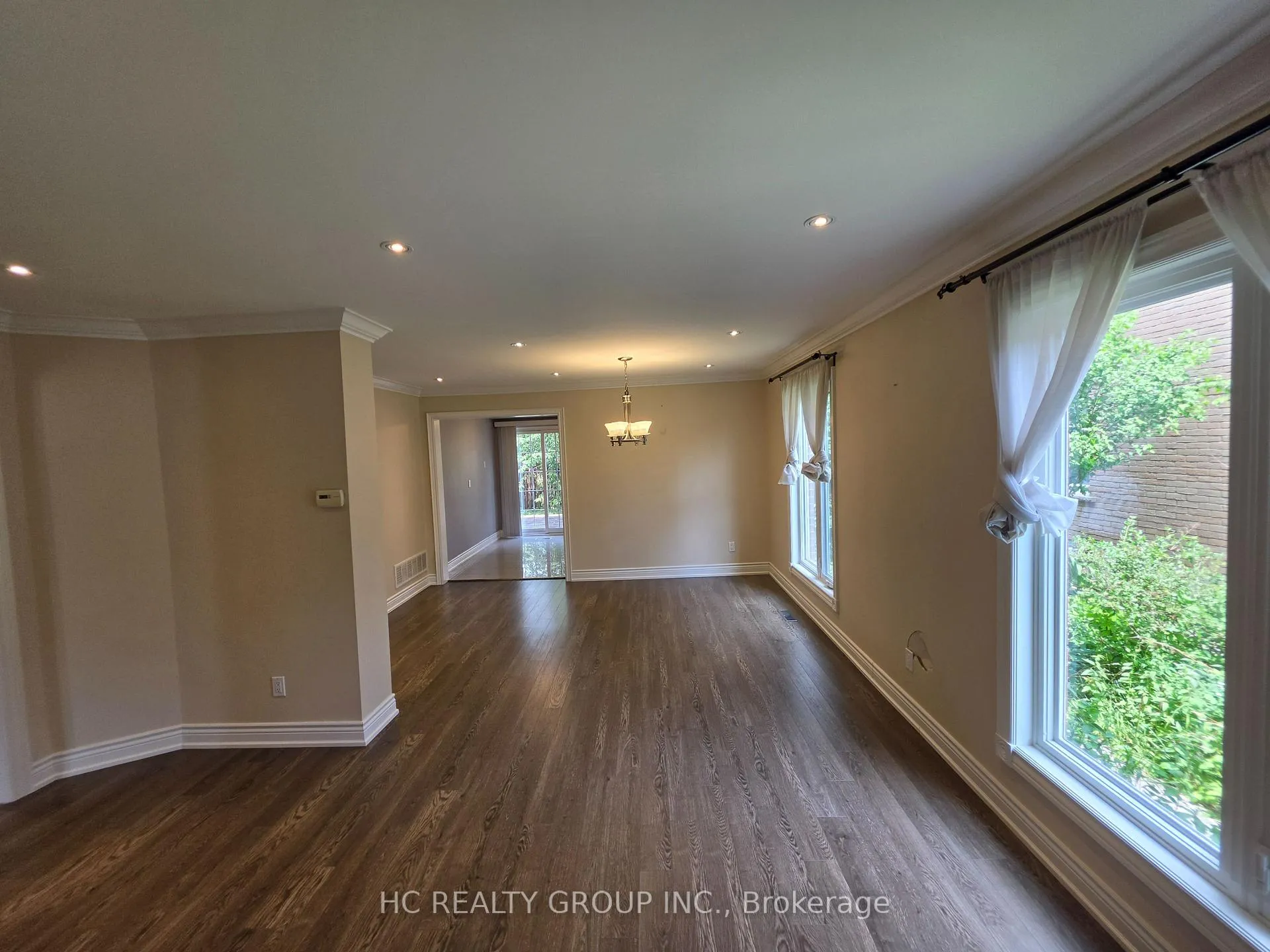 Photo 4 of 40 Stargell Crescent, Markham, Raymerville — HOMEH