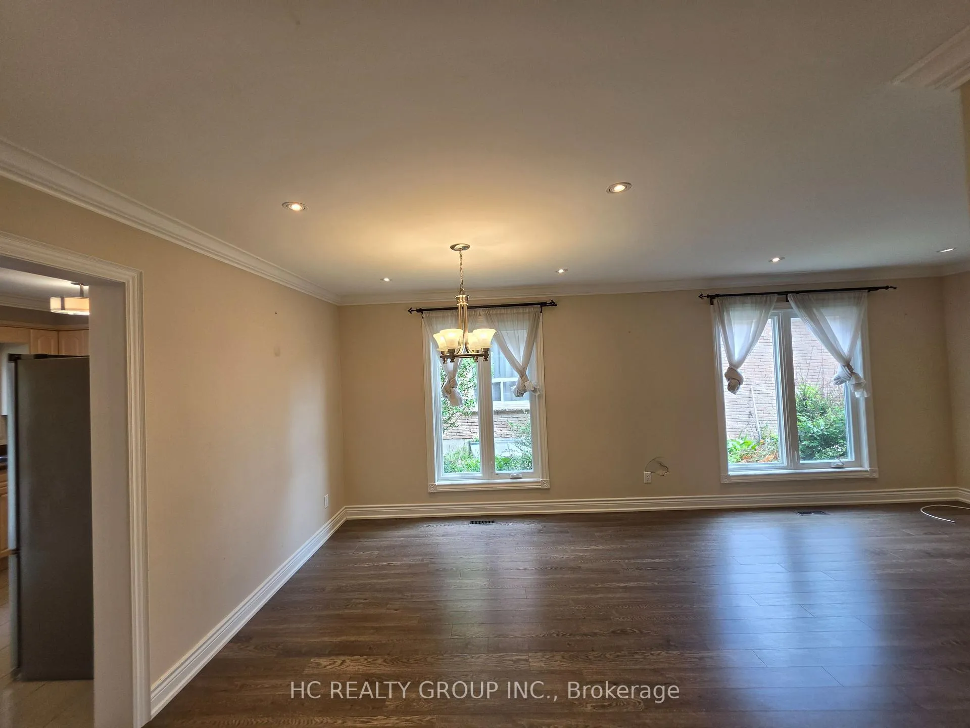 Photo 6 of 40 Stargell Crescent, Markham, Raymerville — HOMEH