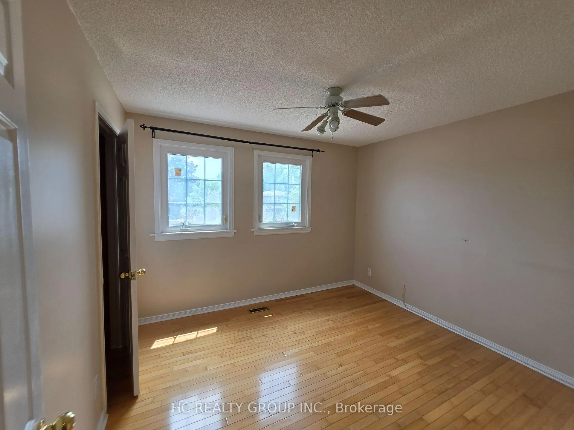 Photo 11 of 40 Stargell Crescent, Markham, Raymerville — HOMEH