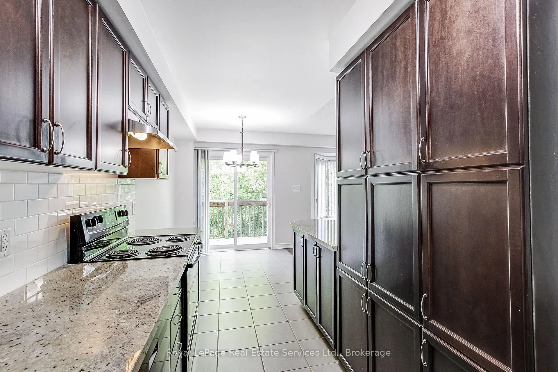 Photo 17 of Unit 22, 233 Duskywing Way, Oakville, Bronte — HOMEH