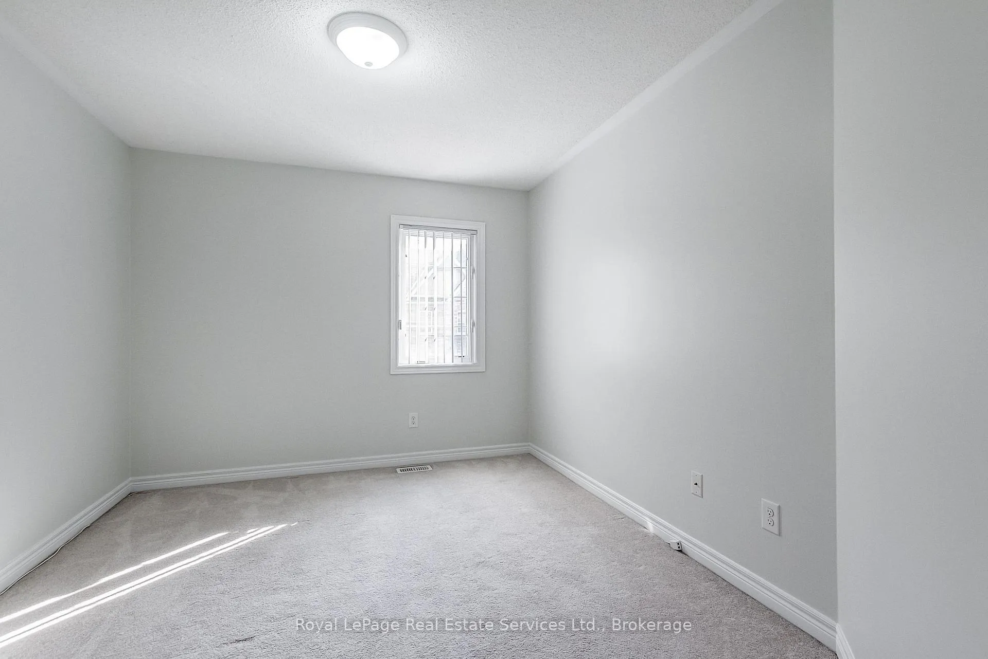 Photo 31 of Unit 22, 233 Duskywing Way, Oakville, Bronte — HOMEH