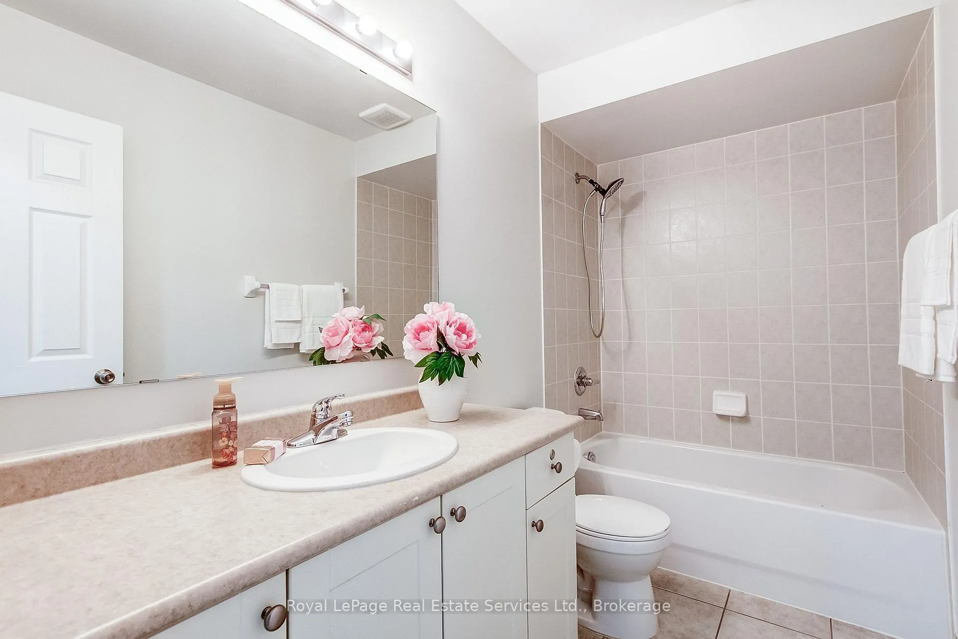 Photo 27 of Unit 22, 233 Duskywing Way, Oakville, Bronte — HOMEH