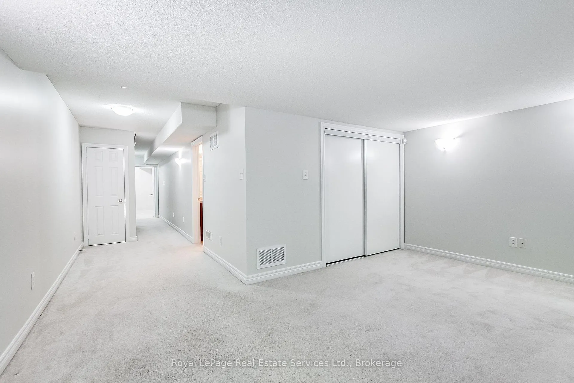Photo 40 of Unit 22, 233 Duskywing Way, Oakville, Bronte — HOMEH