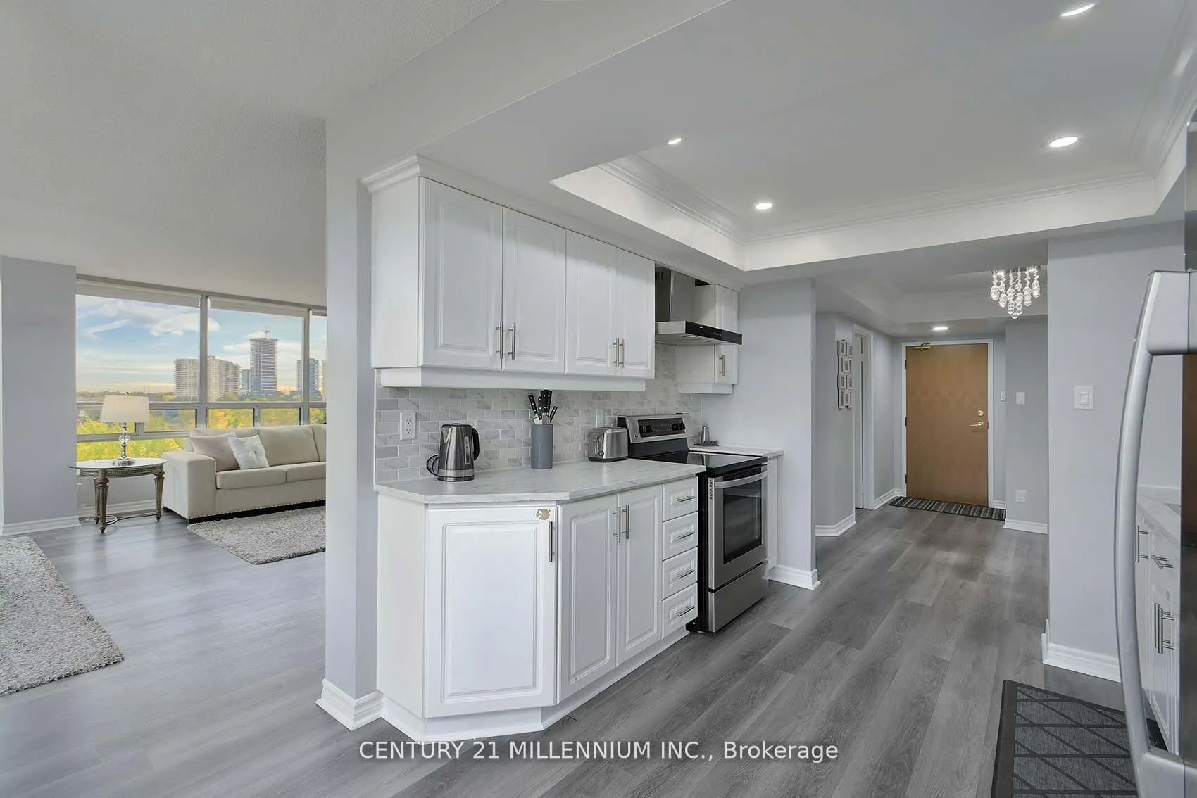 Photo 9 of Unit 703, 330 Mill Street S, Brampton, Brampton South — HOMEH