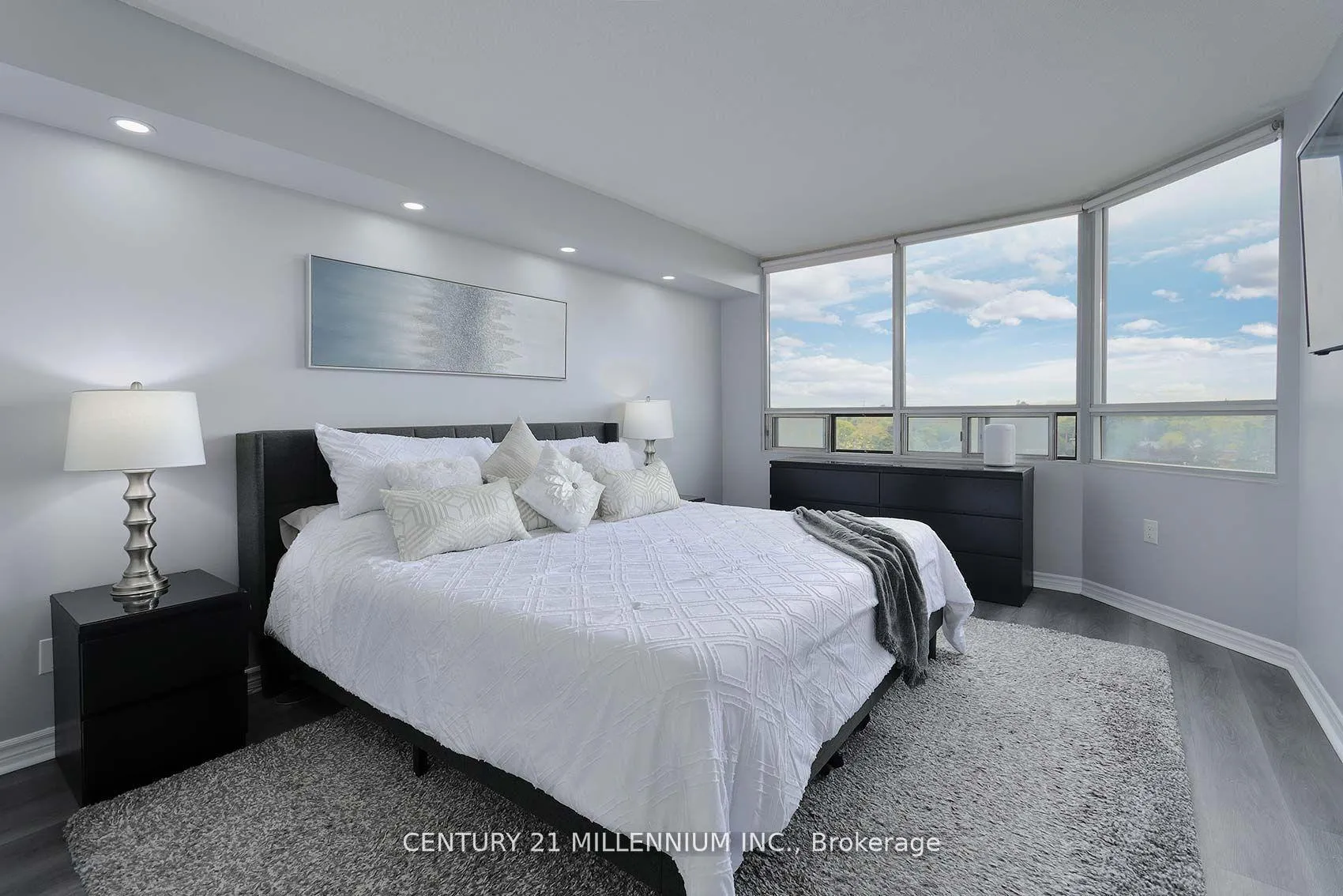 Photo 16 of Unit 703, 330 Mill Street S, Brampton, Brampton South — HOMEH