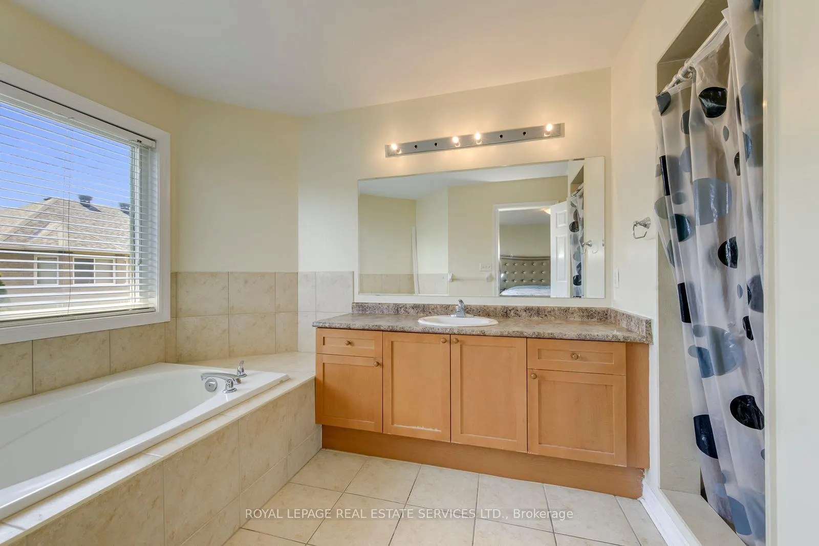 Photo 29 of 9 Barnstone Drive, Markham, Wismer — HOMEH
