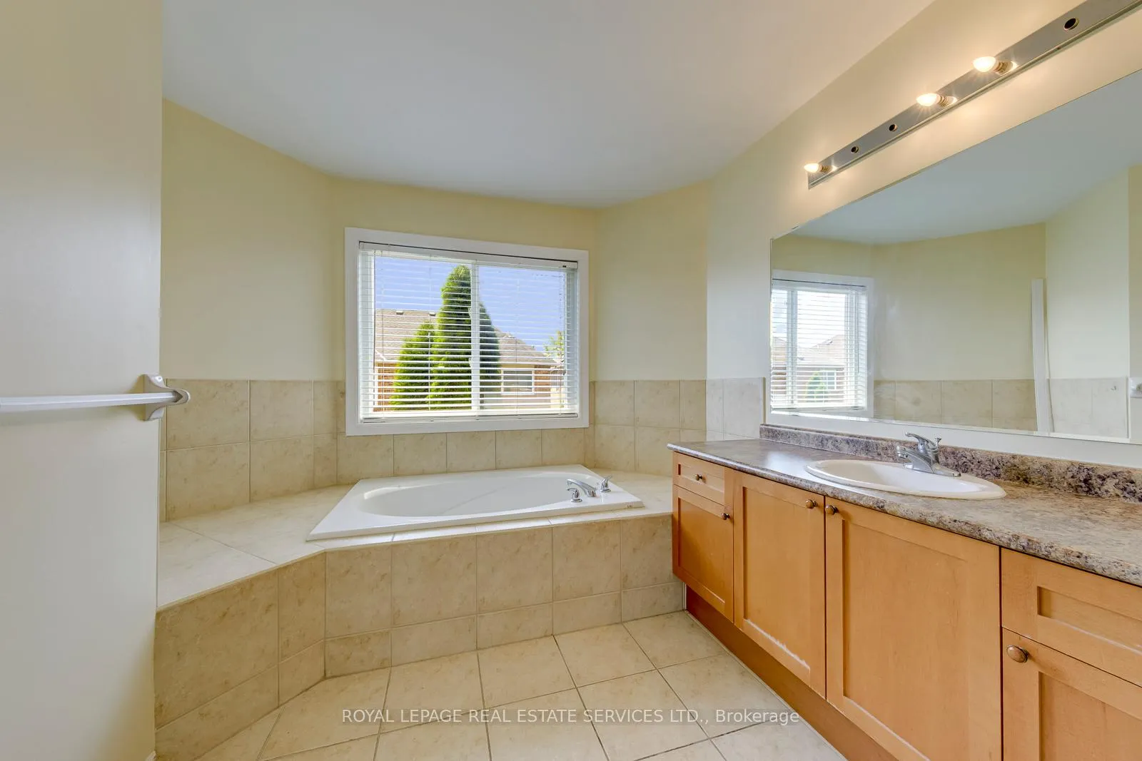 Photo 30 of 9 Barnstone Drive, Markham, Wismer — HOMEH