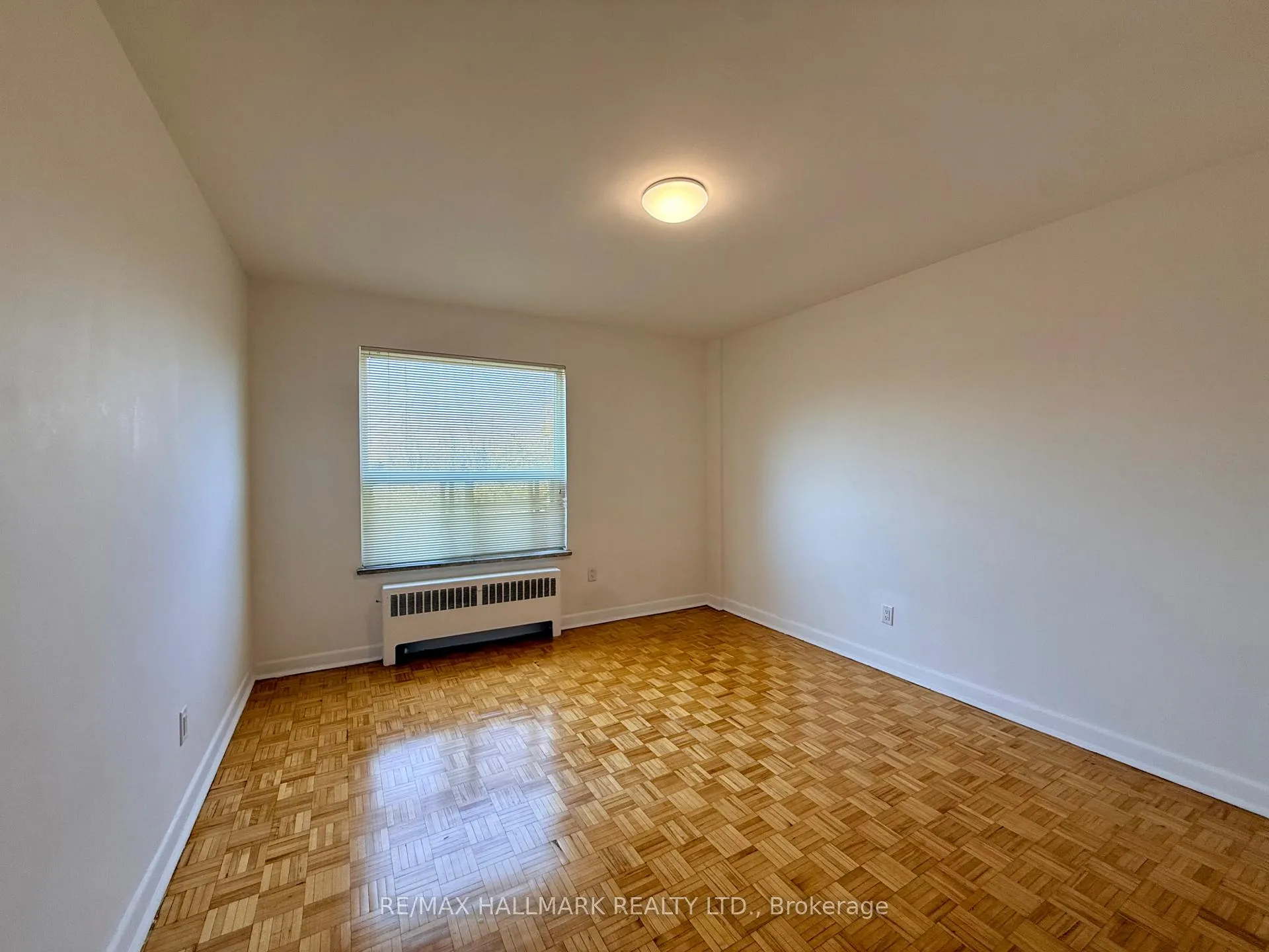 Photo 10 of Unit 403, 28 Upper Canada Drive, North York, St. Andrew-Windfields — HOMEH