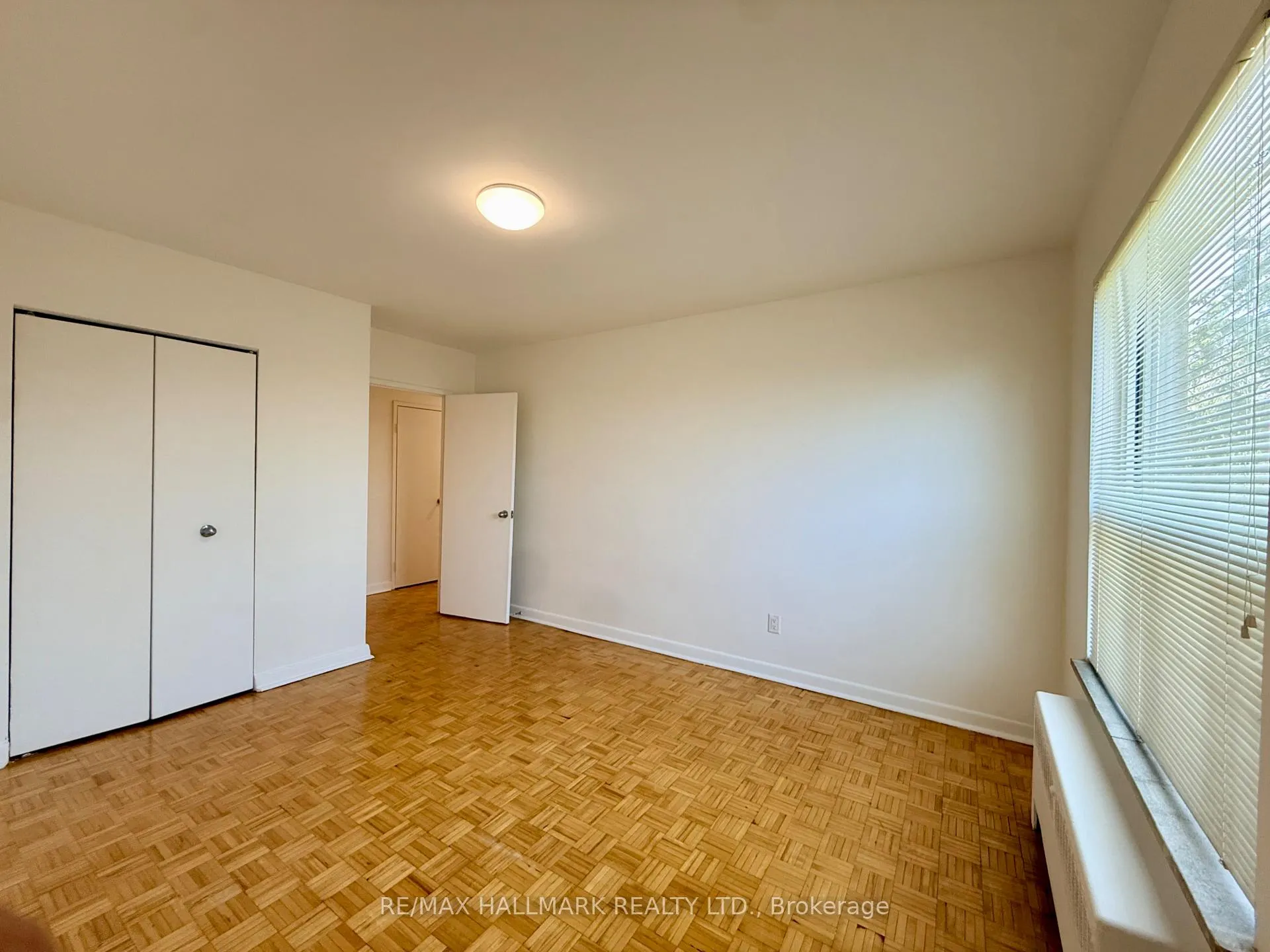 Photo 11 of Unit 403, 28 Upper Canada Drive, North York, St. Andrew-Windfields — HOMEH